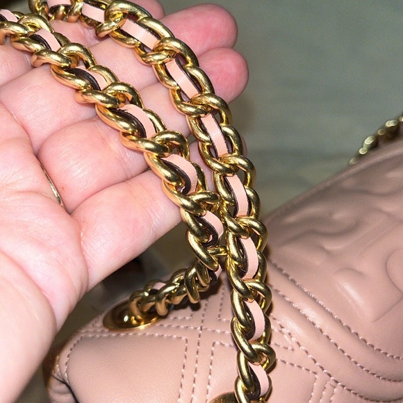 👛Tory Burch Fleming Soft Convertible Shoulder Bag: Pink Moon Leather/Chain👛 - Picture 6 of 17